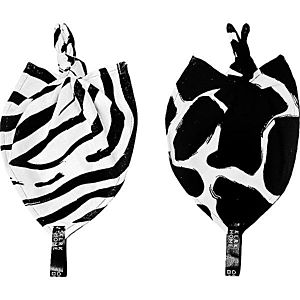 KLRK Home Wild B&W Zebra&Giraffe mazlicí dečka s uzlem 26x26 cm 2 ks obraz