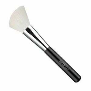 Artdeco Kosmetický štětec z kozích chlupů prvotřídní kvality (Blusher Brush Premium Quality) obraz