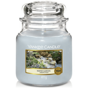 Yankee Candle Aromatická svíčka Classic střední Water Garden 411 g obraz