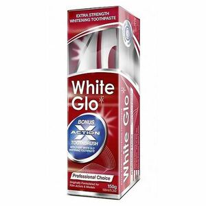WHITE GLO Profesionální bělicí zubní pasta 150 g plus kartáček na zuby a mezizubní kartáčky obraz