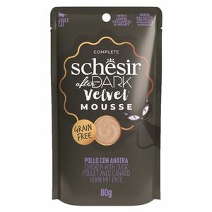 SCHESIR After Dark Velvet Mousse kapsička pro kočky kuře a kachna 80 g obraz