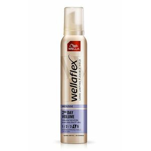 Wella Wellaflex 2nd Day Volume Extra Strong tužidlo na vlasy 200 ml obraz