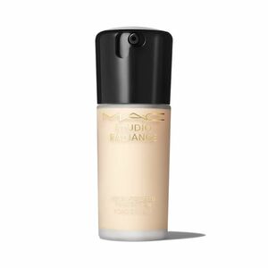 MAC Cosmetics Hydratační make-up Studio Radiance (Serum Powered Foundation) 30 ml NC10 obraz