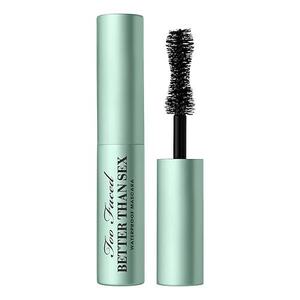 TOO FACED - Better Than Sex Waterproof Deluxe - Mini voděodolná řasenka obraz