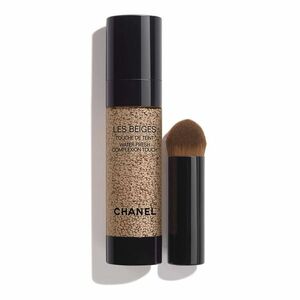 CHANEL - LES BEIGES TOUCHE DE TEINT - Rozjasňujicí make-up obraz