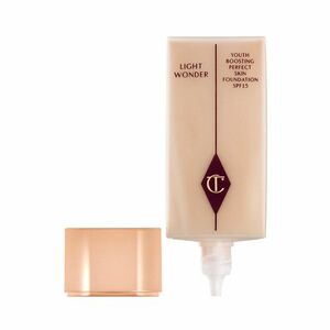 Charlotte Tilbury Lehký tekutý make-up Light Wonder (Foundation) 40 ml 1 Fair obraz