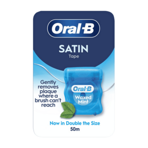 ORAL-B Essential dentální nit voskovaná Satin Mint 50 m obraz