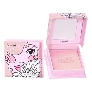 BENEFIT COSMETICS - Tickle - Zlatavě růžový rozjasňovač obraz