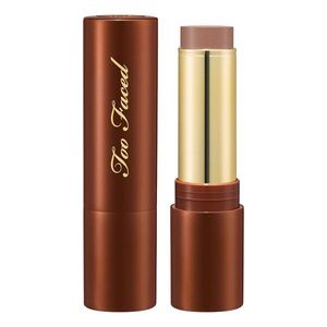 TOO FACED - Chocolate Soleil Stick Crémeux – Bronzující a tvarující tyčinka obraz